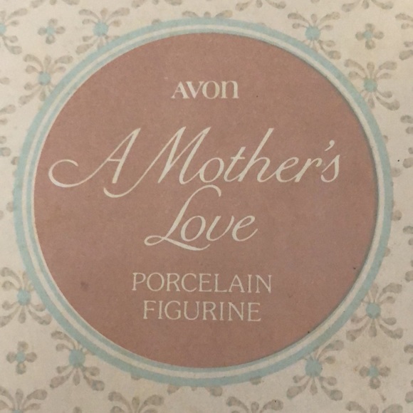 Avon Vintage 1981 Porcelain Figurine A Mother's Love Limited Edition - Picture 3 of 16